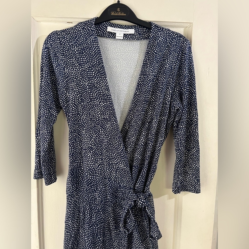 Diane Von Furstenberg Irina Wrap Chiffon Mini Dress 8 - Picture 6 of 13